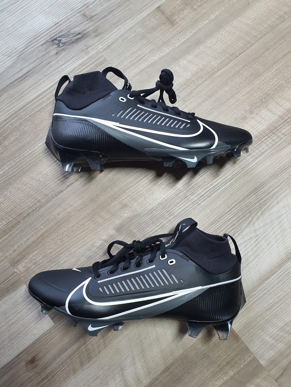 Nike Vapor Edge Pro 360 2 Football Cleats Black Mens Size 9.5 New DA5456-010